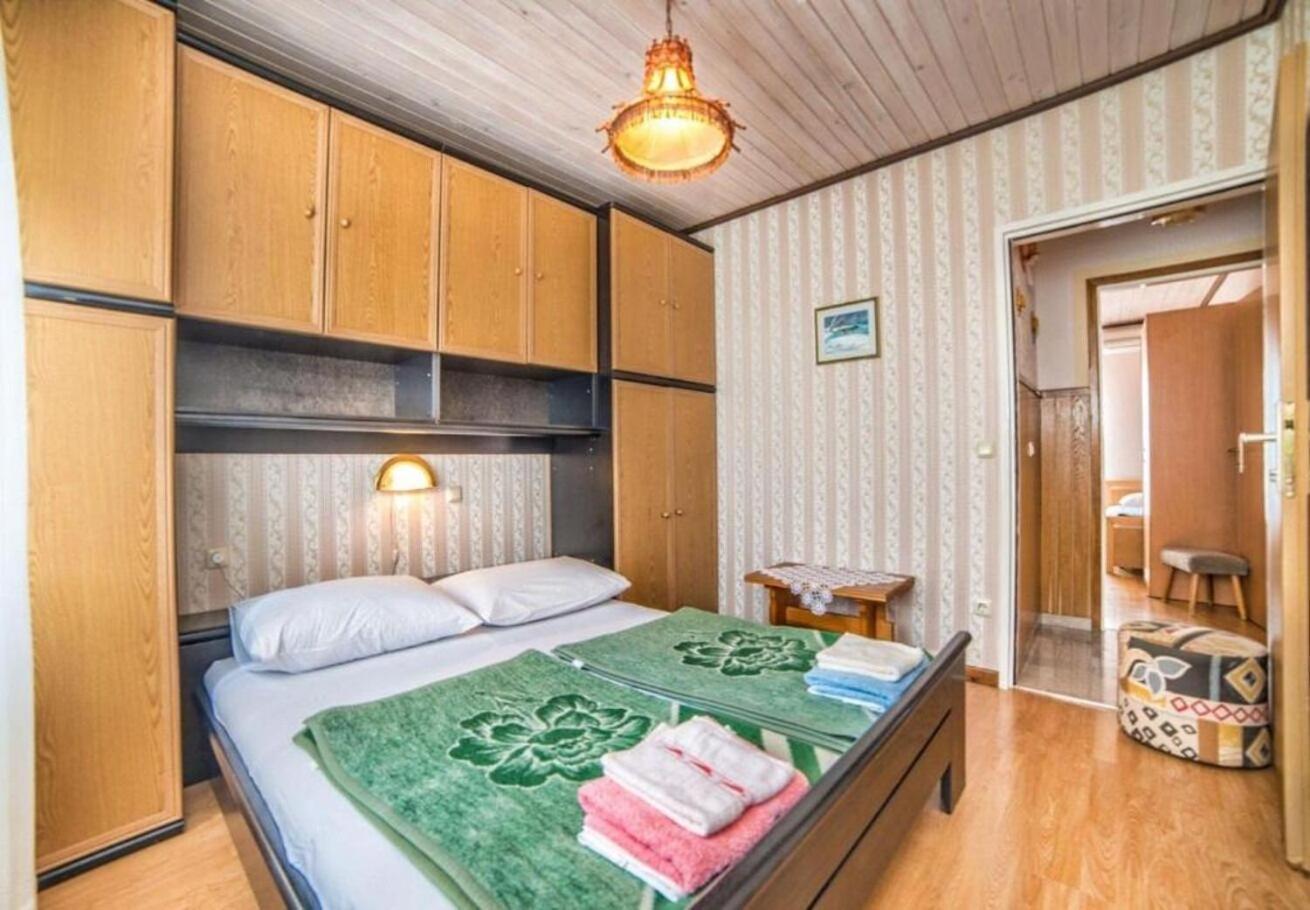 Apartments Dusa Banjol エクステリア 写真
