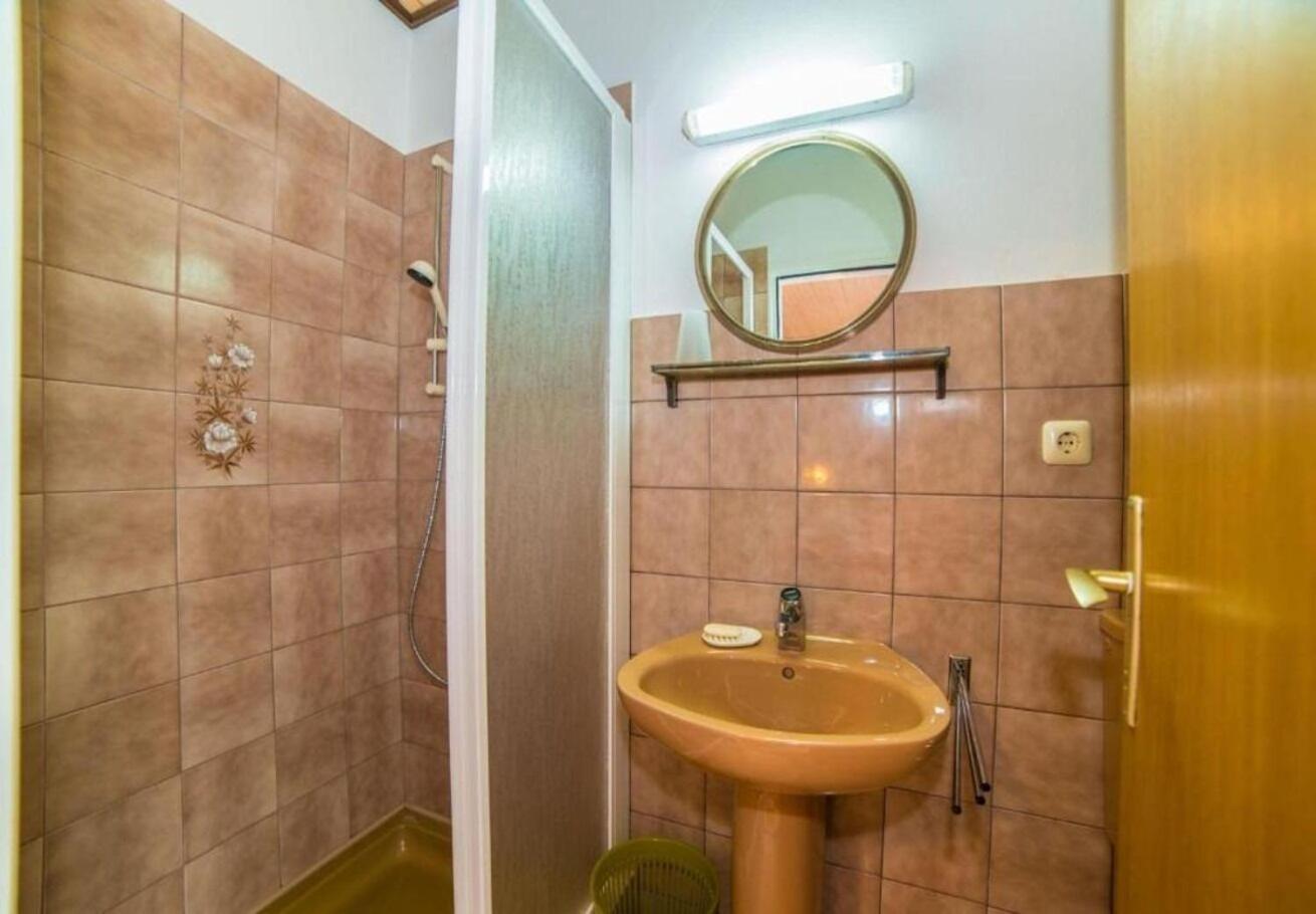 Apartments Dusa Banjol エクステリア 写真