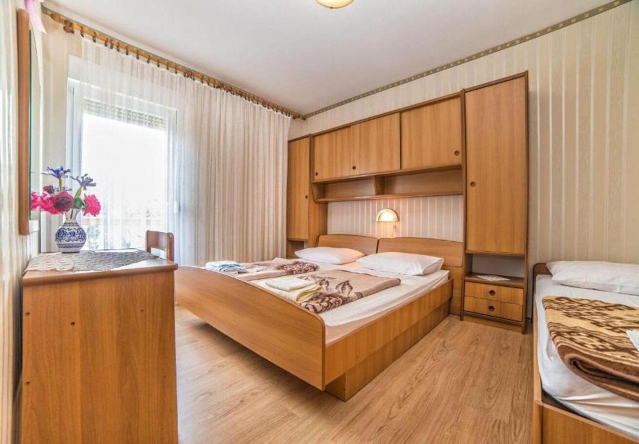 Apartments Dusa Banjol エクステリア 写真