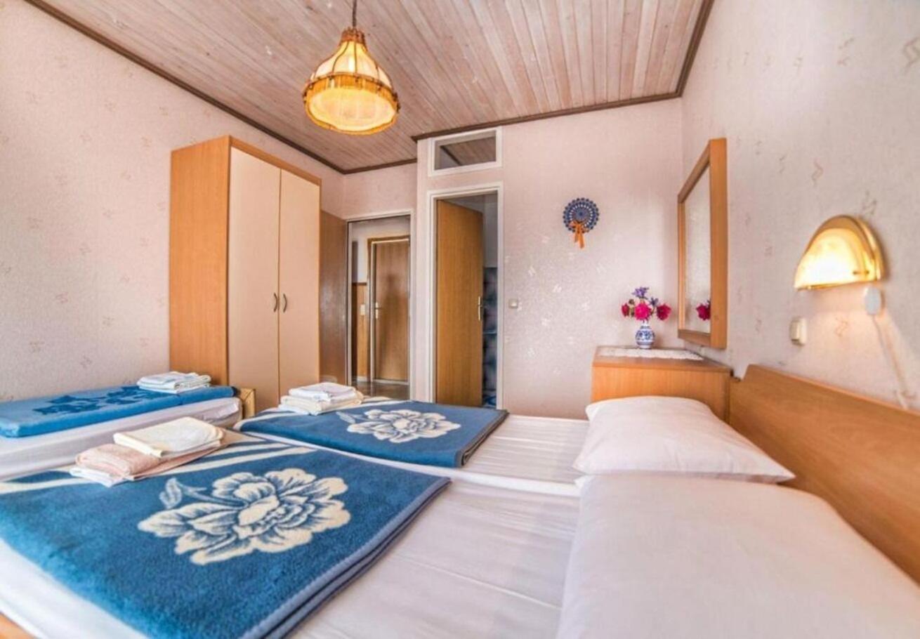 Apartments Dusa Banjol エクステリア 写真