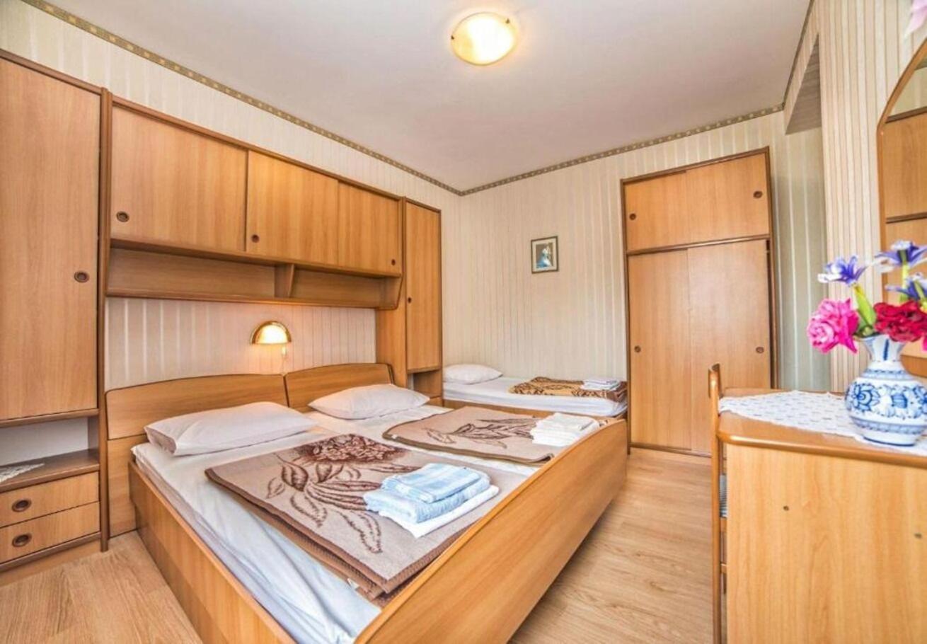 Apartments Dusa Banjol エクステリア 写真