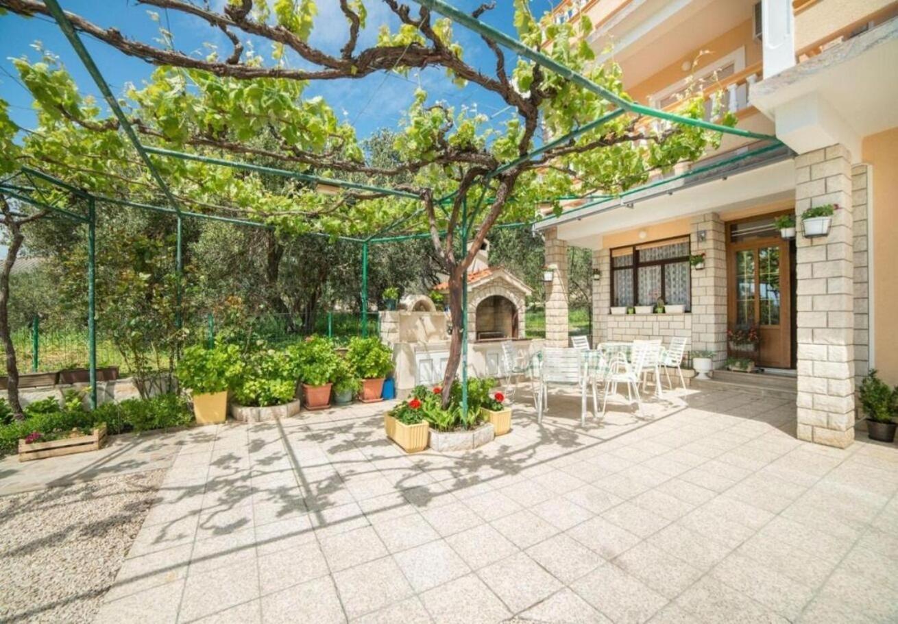 Apartments Dusa Banjol エクステリア 写真